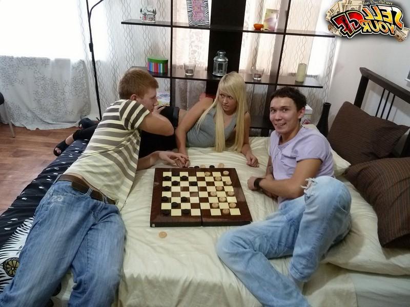 16P Cute 18yo babe has sex in front of her boyfriend
