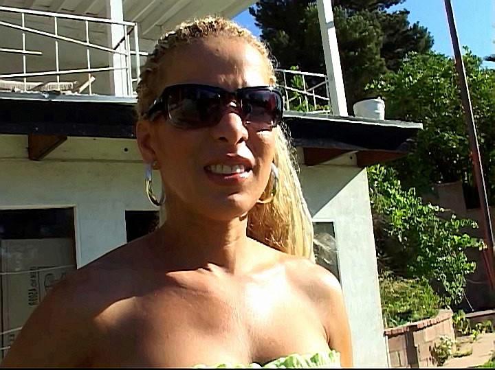 16P Sexy mature blonde hardcore action