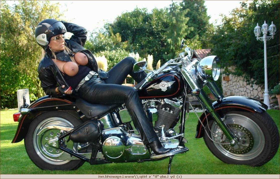 12P Biker slut Barbara in latex with bonded tits