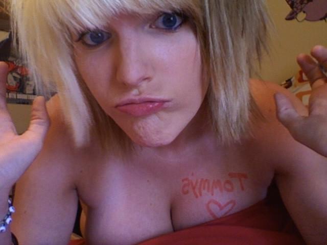 15P Cute blonde girlfriend takes photos of herself