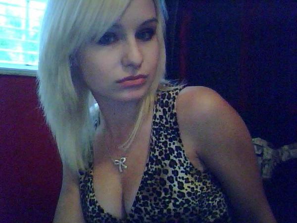 15P Cute blonde girlfriend takes photos of herself