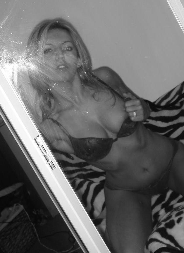 15P Blonde girlfriend showing off