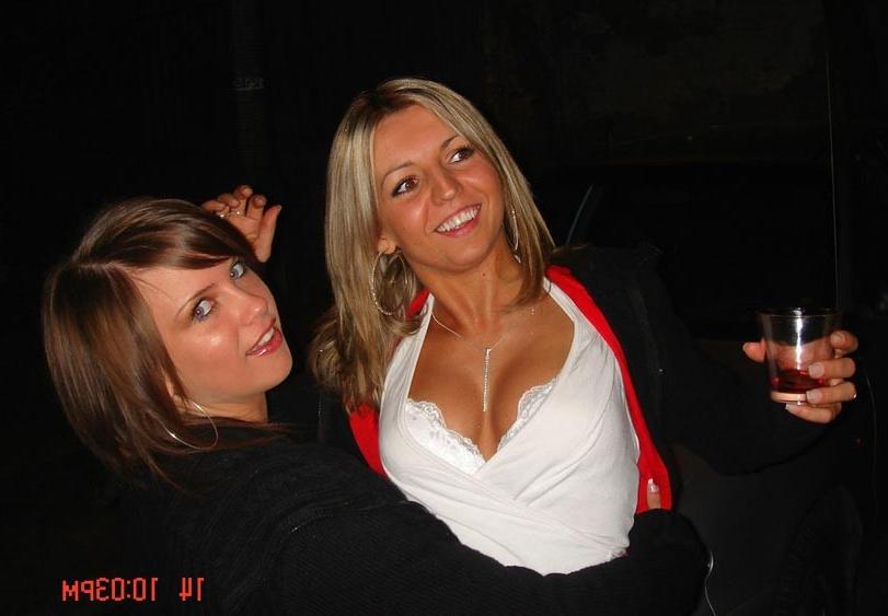 15P Blonde girlfriend showing off