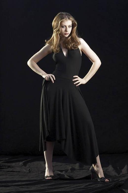22P Michelle trachtenberg is so pretty