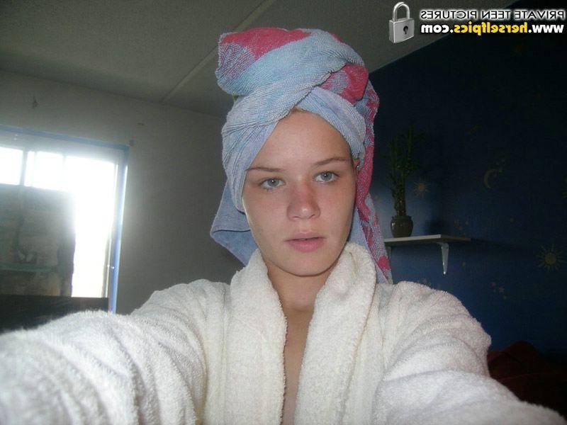 7P naked self pics of private Gwen