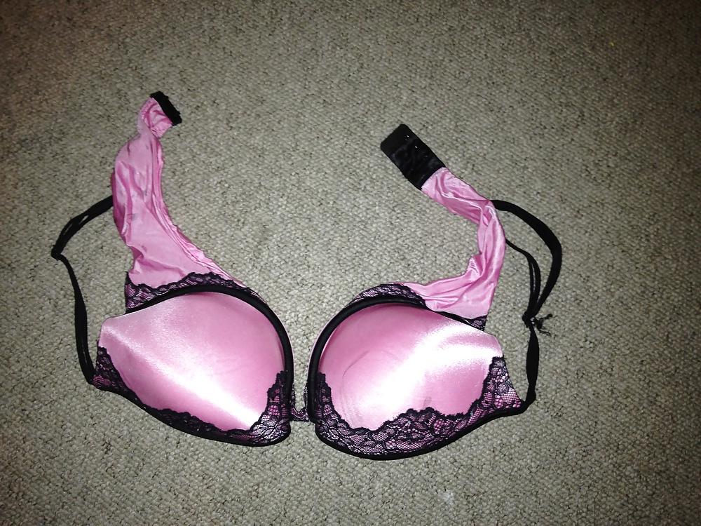 6P My GF's Bra's