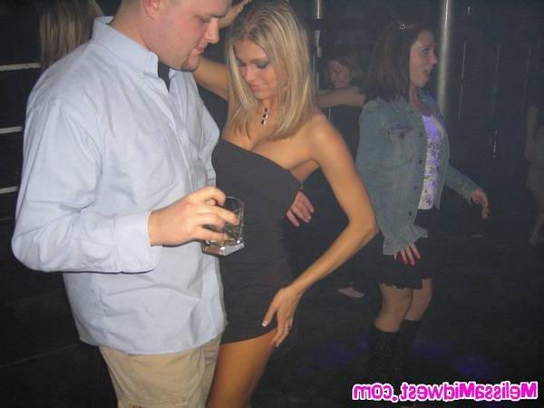 16P Public drunk bar flashin by teen Melissa