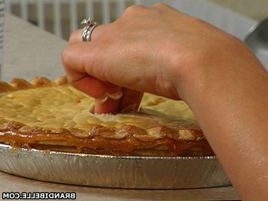 16P Slutty teen Brandi Belle banged while baking a pie