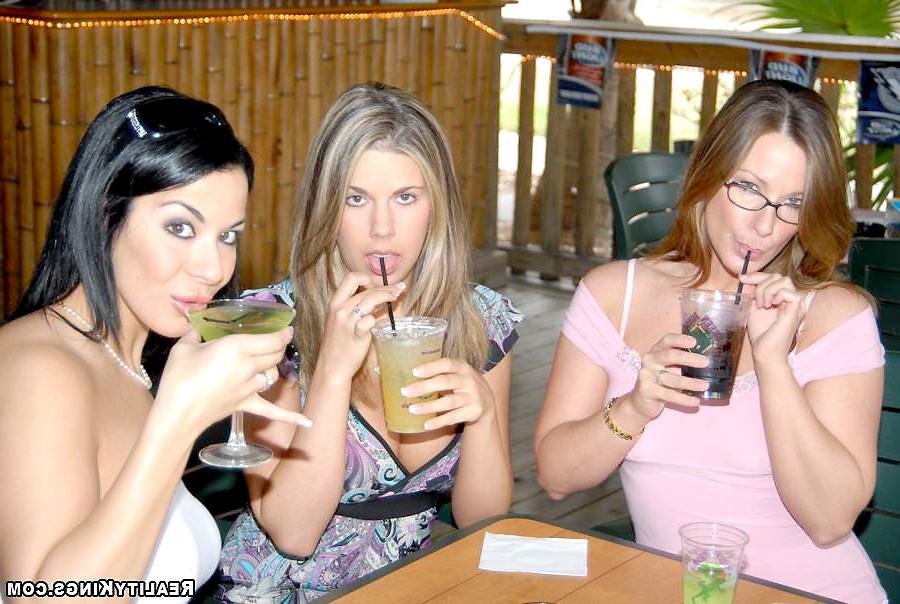 14P Savannad and her girls hit up the bar and get preped for some hot lesbian dildo 