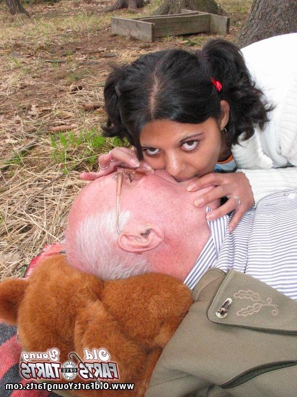 15P Teenage girlie reanimates a horny grandfather in a forest