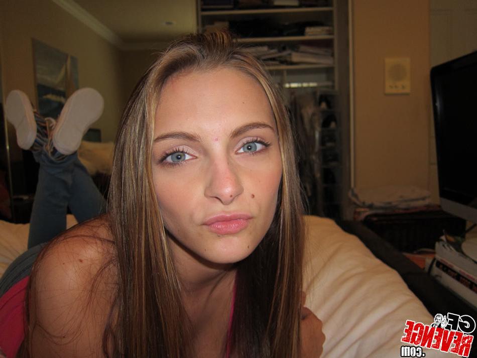 15P Amateur 18 year old GF sucks big cock for facial