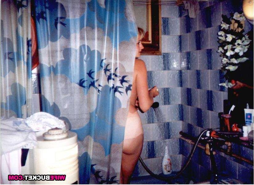 16P Real amateur slut MILF sex photos