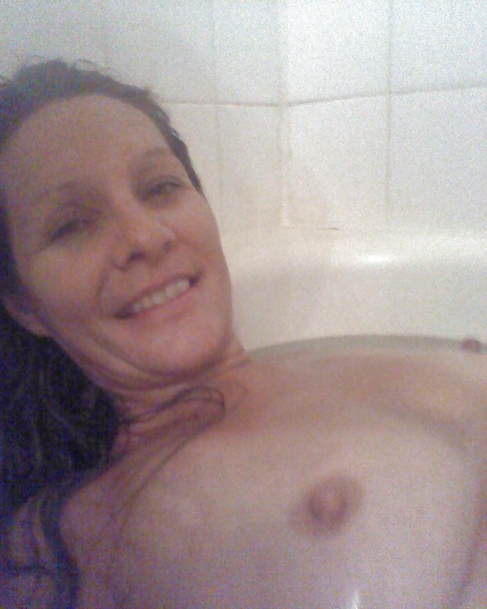 9P Taking my Morning bath!