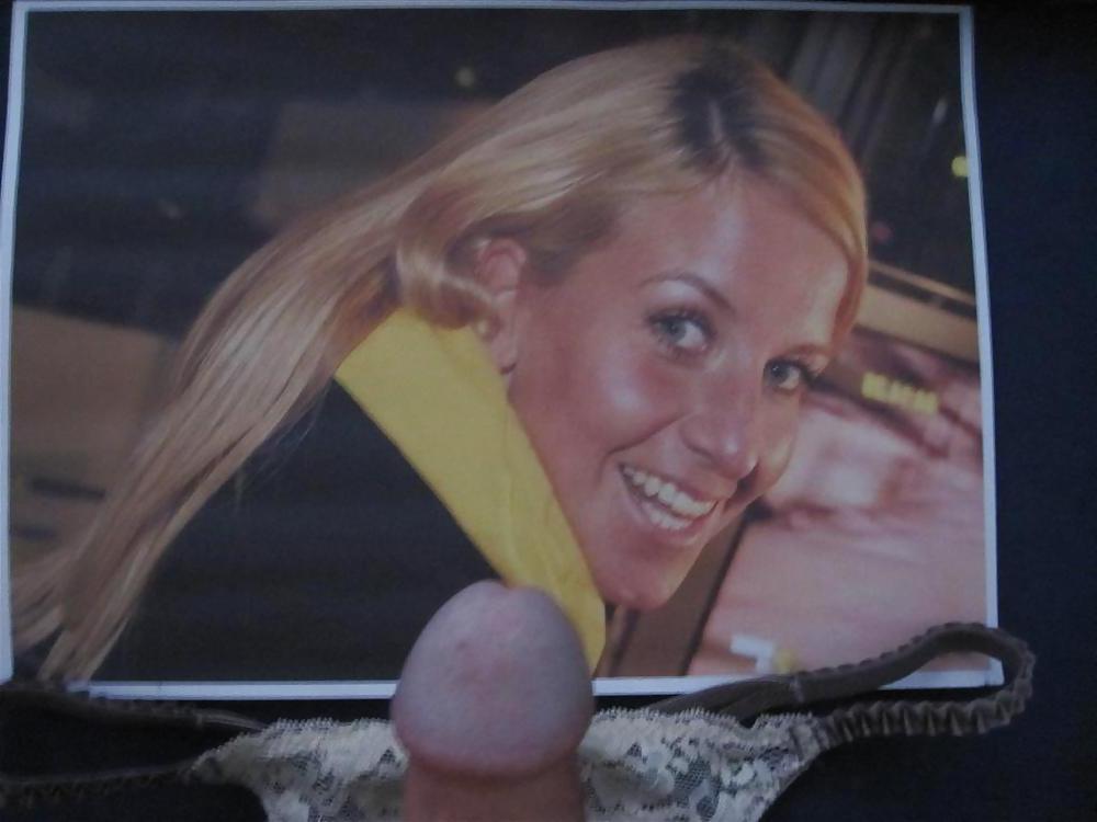 12P Sperma auf Charlotte Engelhardt