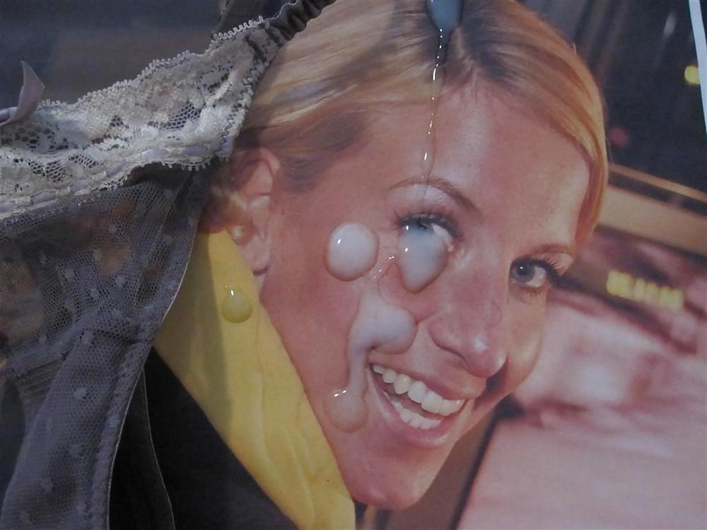 12P Sperma auf Charlotte Engelhardt