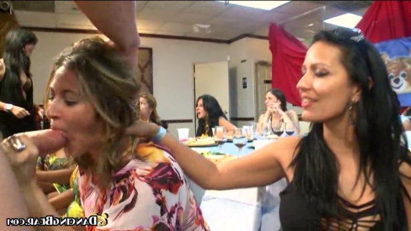 16P Slutty girl gets fucked from behind by a stripper