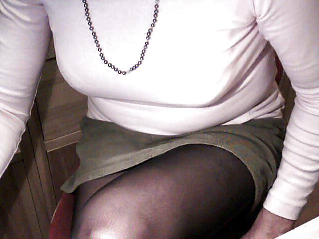 11P Secretary in black pantyhose and yelow bra