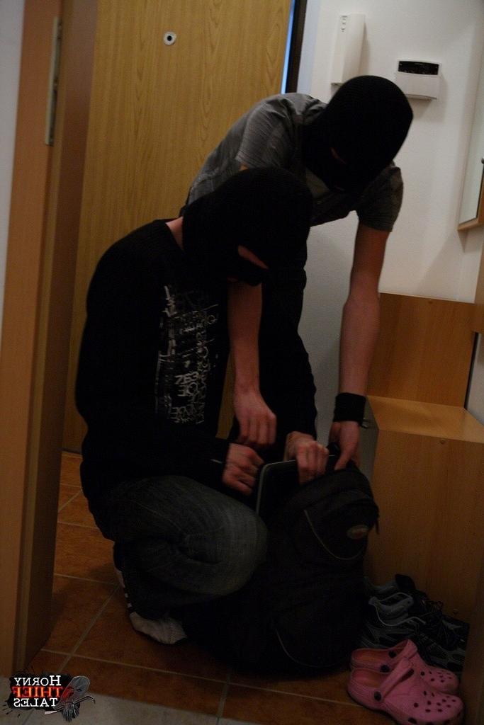 12P Lilya tried to scream when she saw two robbers in her room but they shut her mou