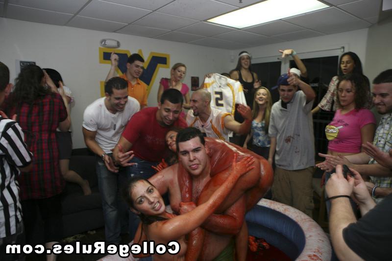 15P College teen girl is getting pounded by her newly boyfriend