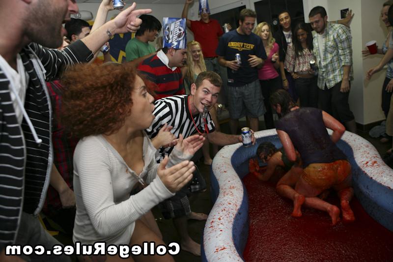 15P College teen girl is getting pounded by her newly boyfriend
