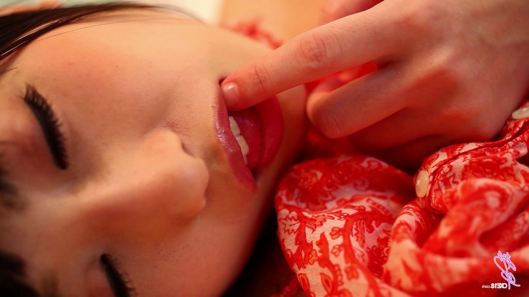 15P Japanese girl is hot