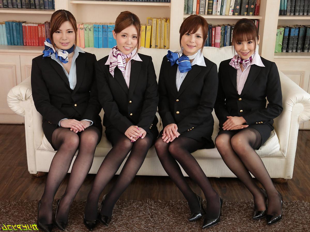 25P the orgy room  flight CA4 people tired came to relieve stress