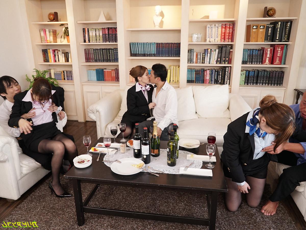 25P the orgy room  flight CA4 people tired came to relieve stress