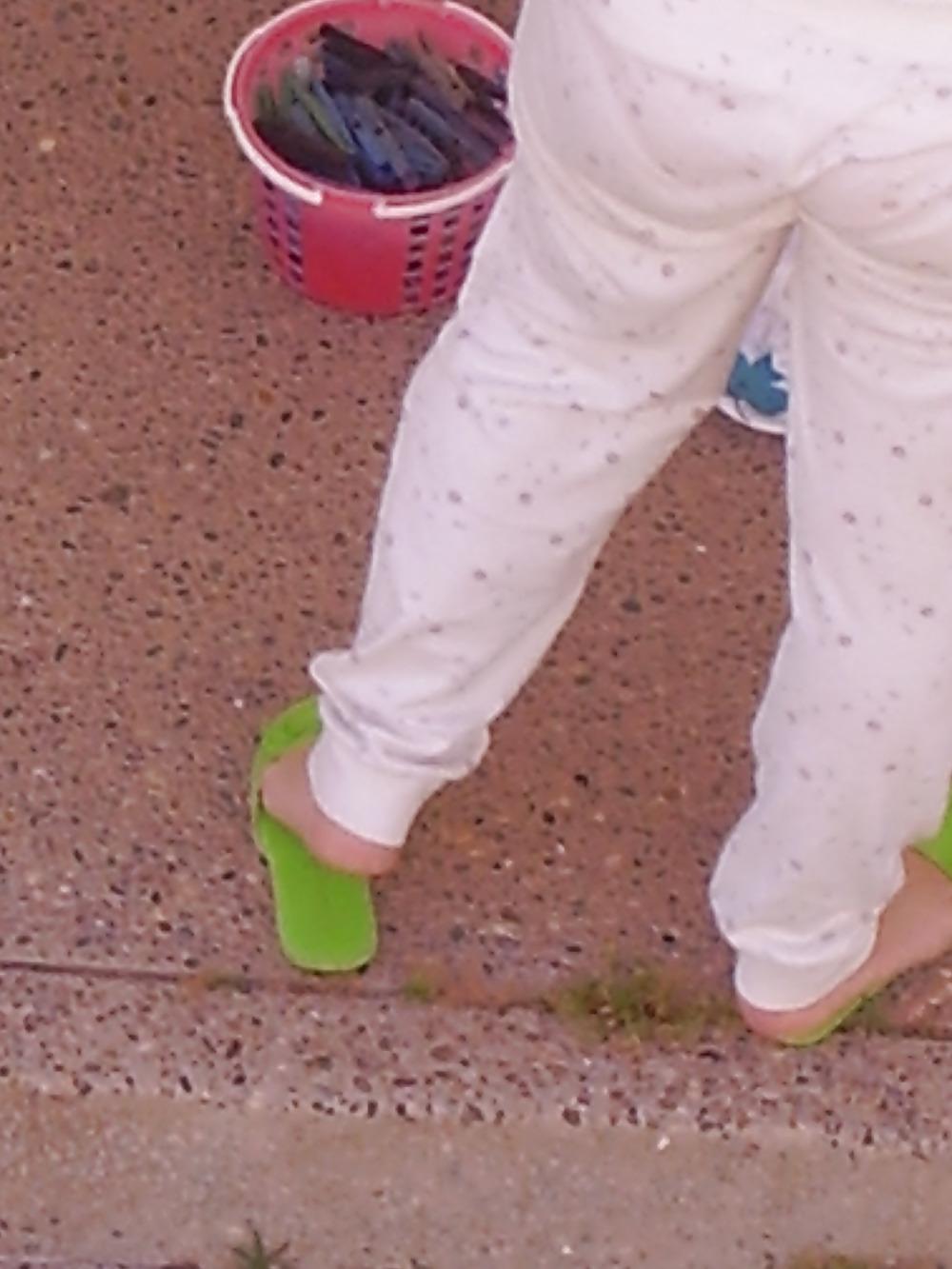 10P Sexy feet and cum on shoes