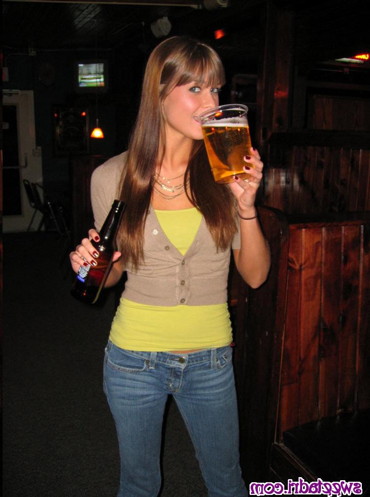 16P SweetAdri out at the bars