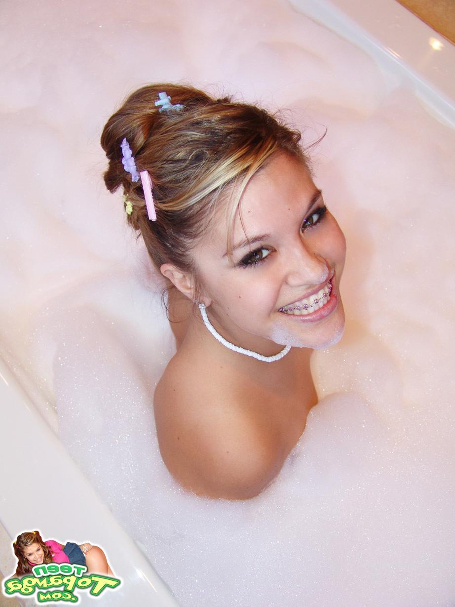 16P Hot Topanga taking bath at her house