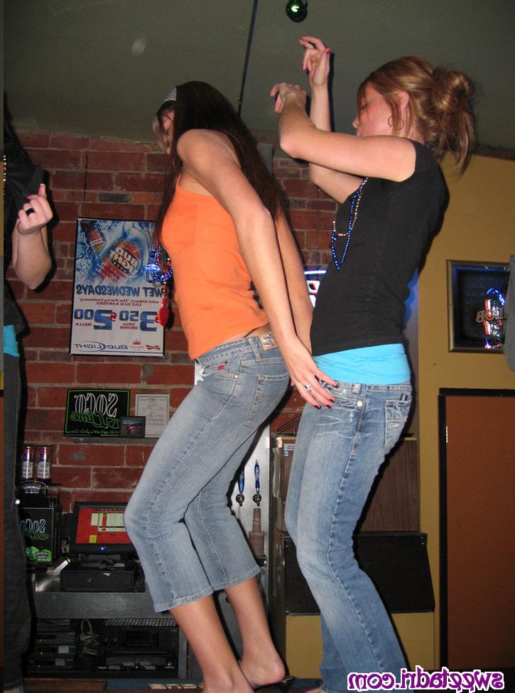 16P SweetAdri out at a bar for madi gras