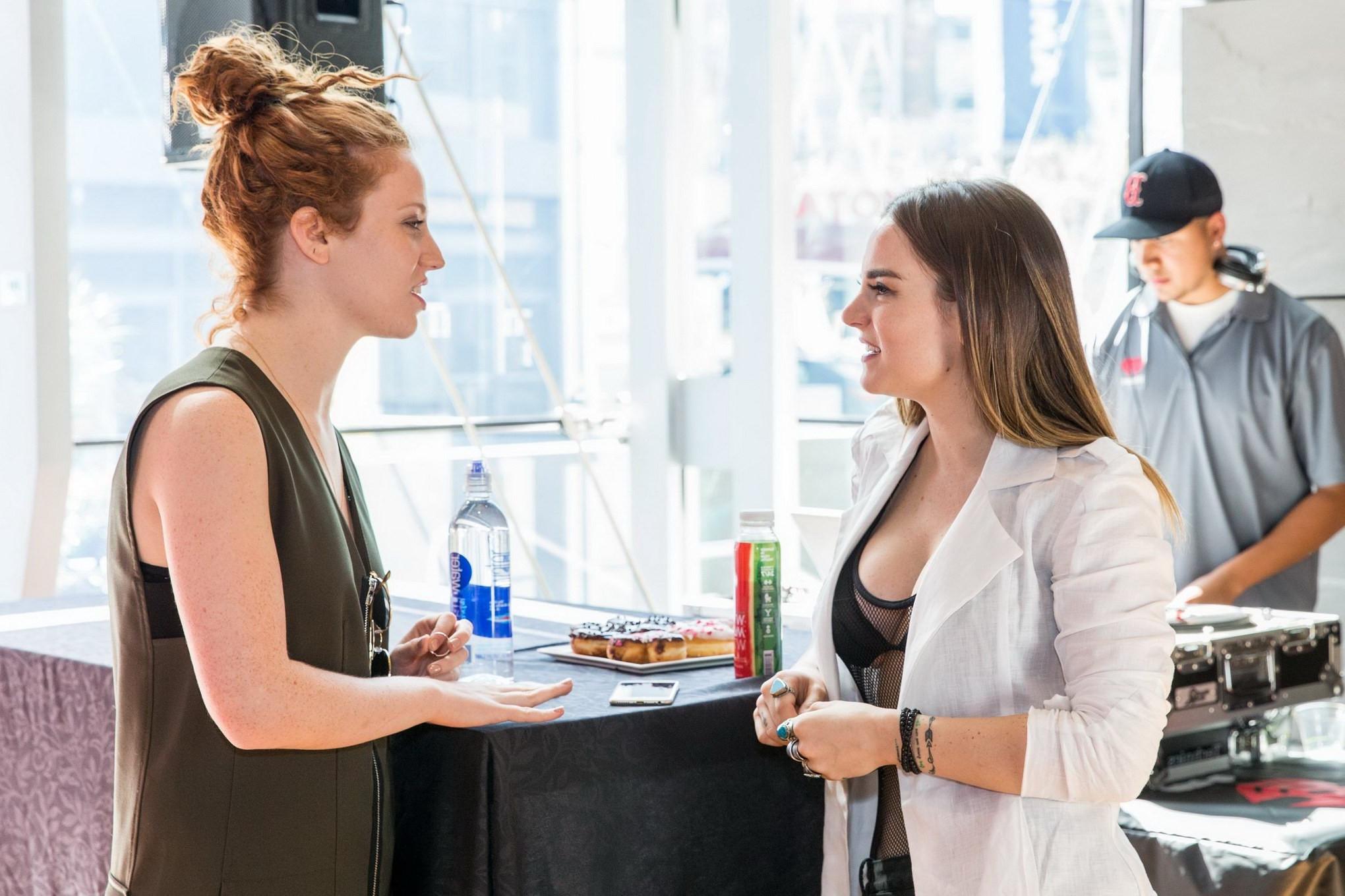 16P JoJo Levesque seethru to bra showing underboob