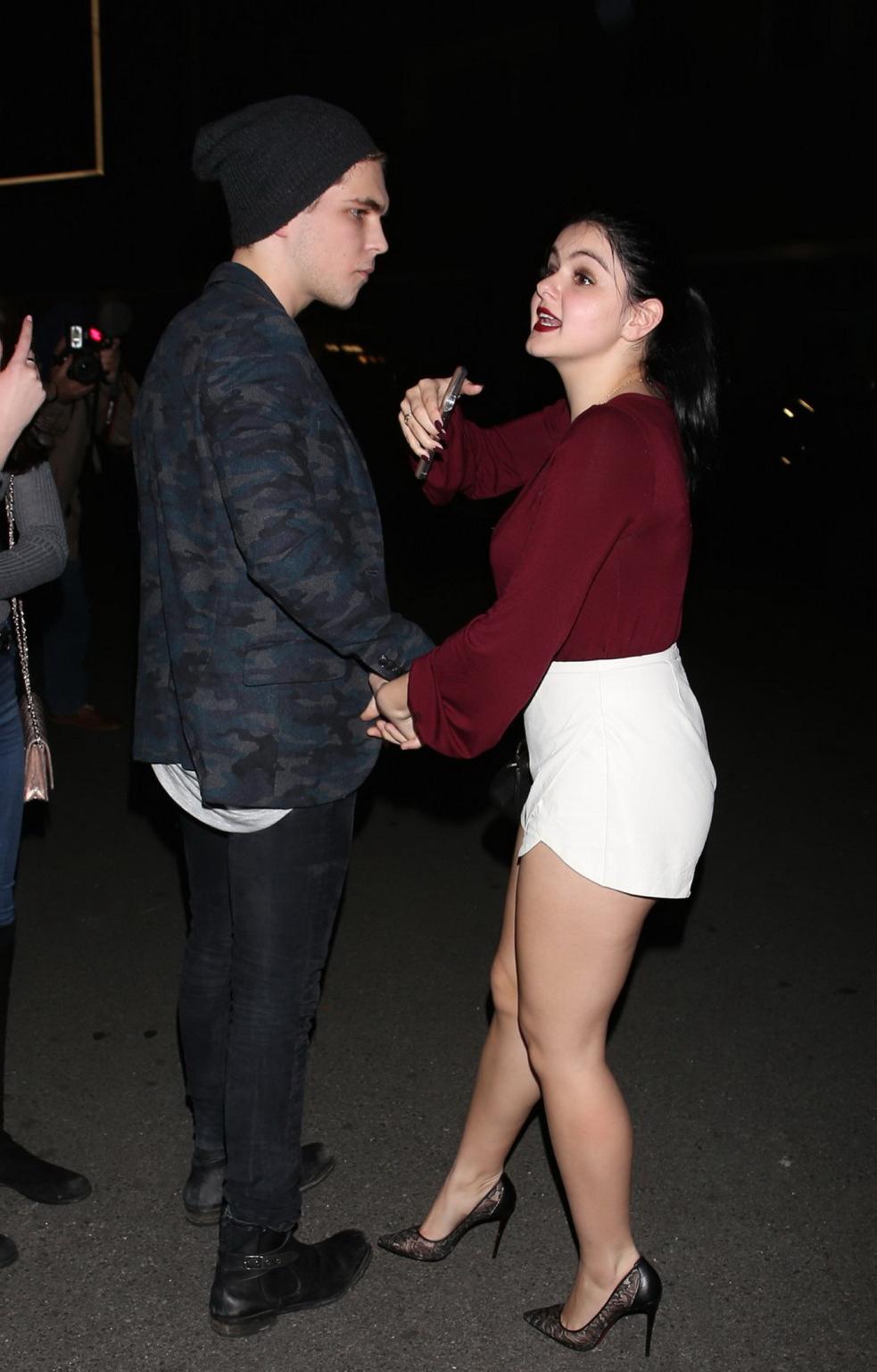 16P Ariel Winter busty flashing her sheer bra and nice legs