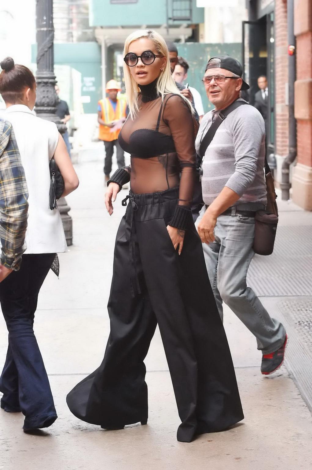 16P Rita Ora seethrough to bra showing her big boobs
