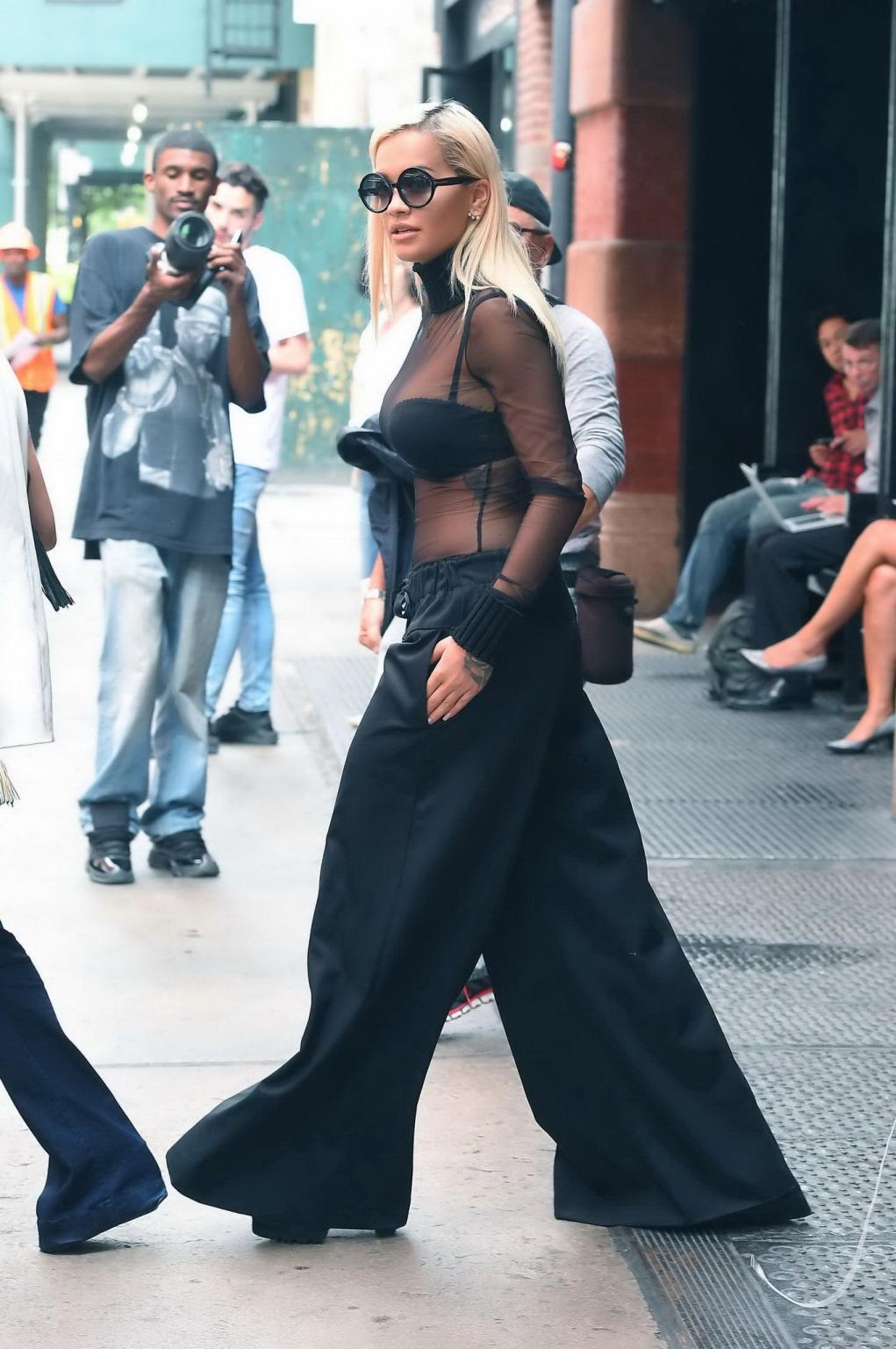 16P Rita Ora seethrough to bra showing her big boobs