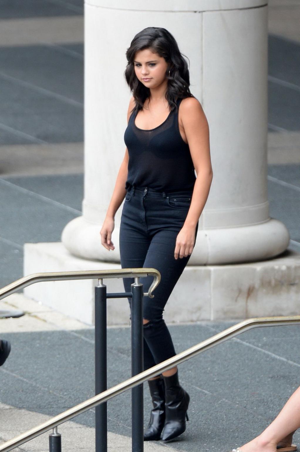 16P Selena Gomez see through to bra at The Big Short set in New Orleans