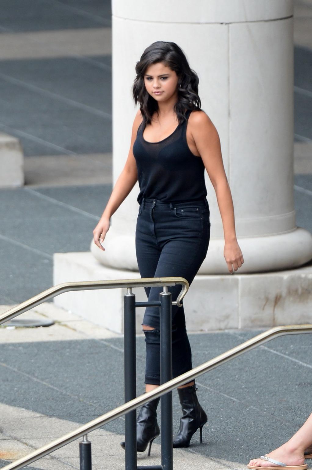 16P Selena Gomez see through to bra at The Big Short set in New Orleans