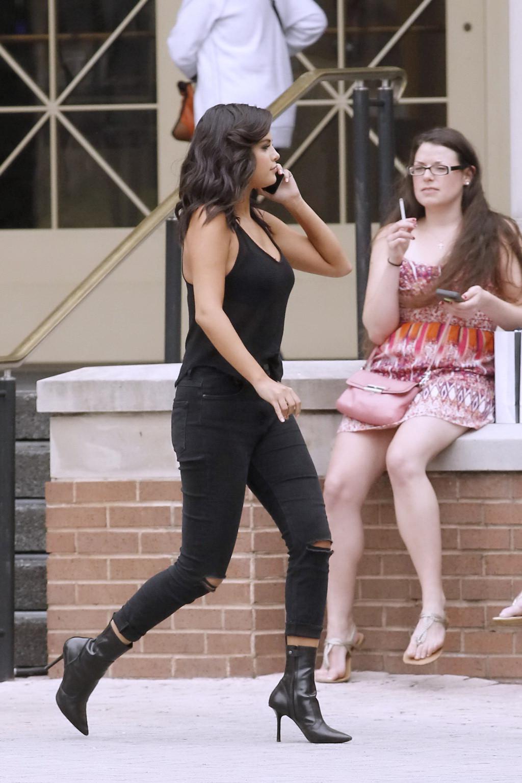 16P Selena Gomez see through to bra at The Big Short set in New Orleans