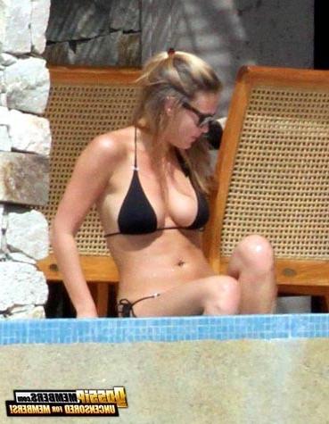 15P Bar Refaeli posing sexy and slutty in glamorous and paparazzi photos