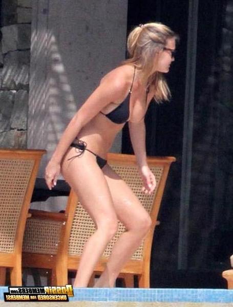 15P Bar Refaeli posing sexy and slutty in glamorous and paparazzi photos