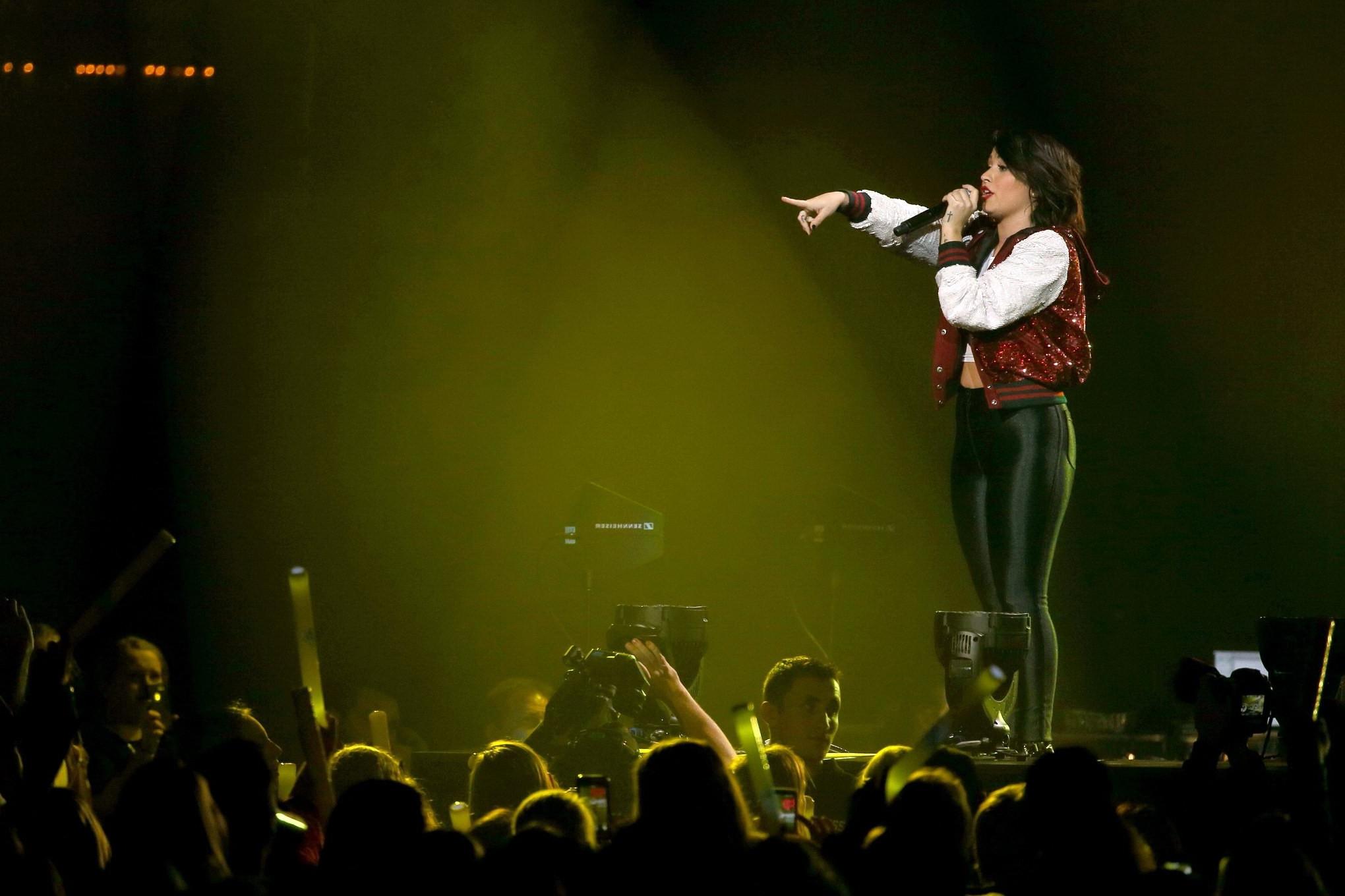 16P Demi Lovato see through to bra while performing at 1013 KDWBs Jingle B