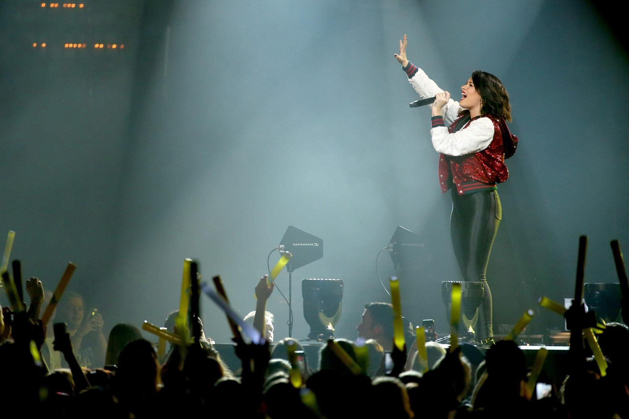16P Demi Lovato see through to bra while performing at 1013 KDWBs Jingle B