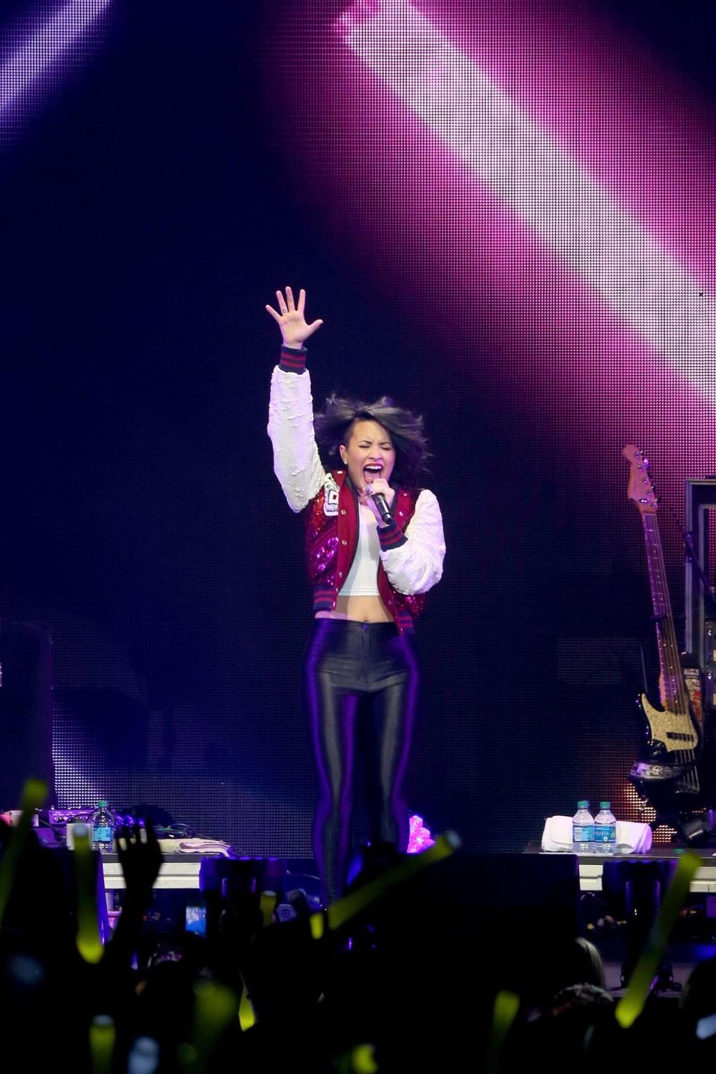 16P Demi Lovato see through to bra while performing at 1013 KDWBs Jingle B