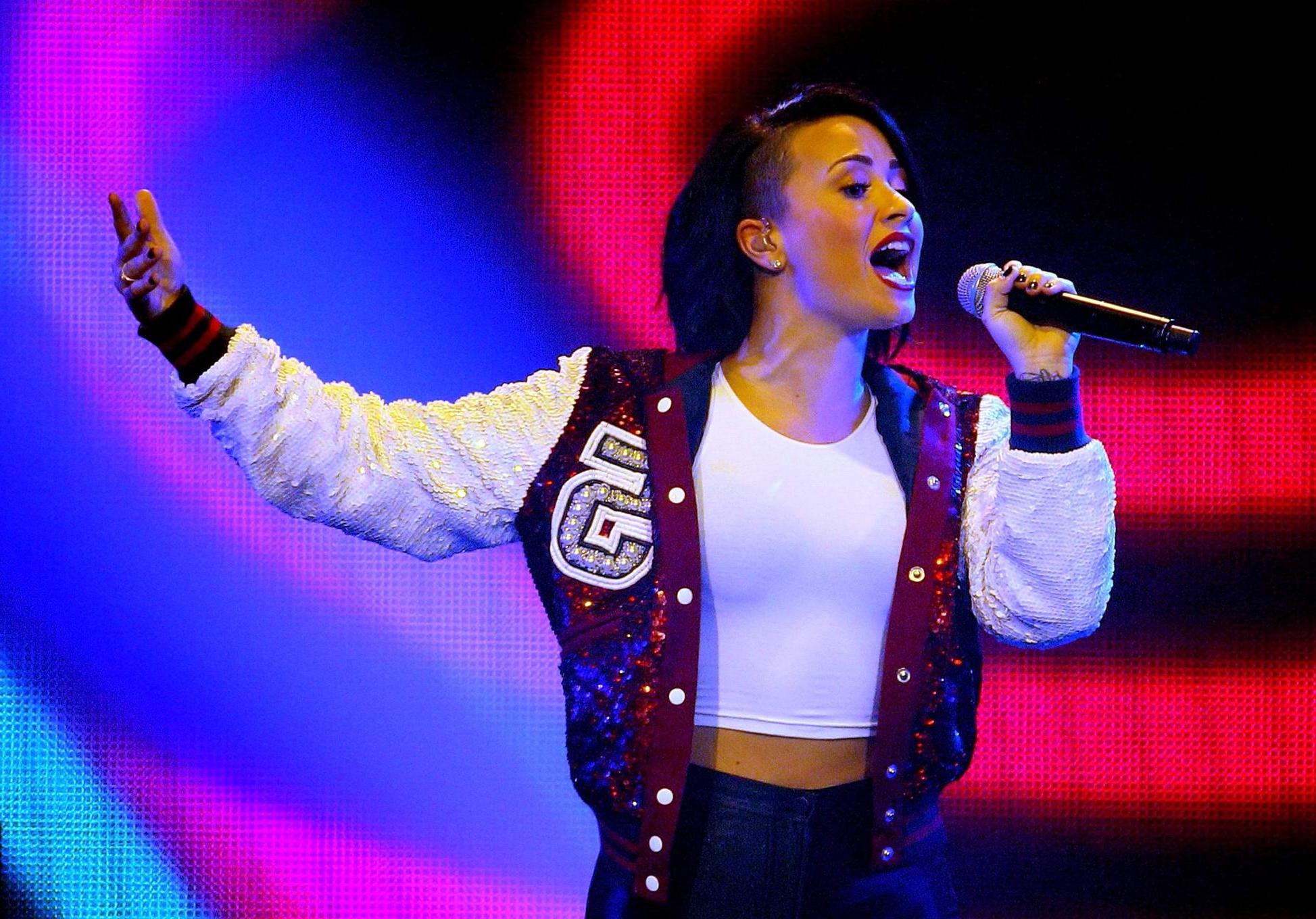 16P Demi Lovato see through to bra while performing at 1013 KDWBs Jingle B