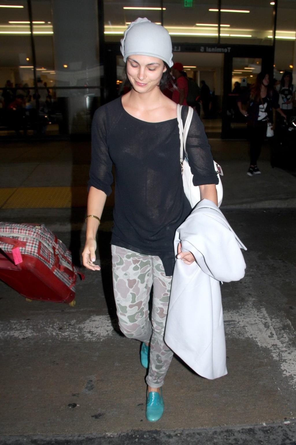16P Morena Baccarin see through to bra at LAX airport