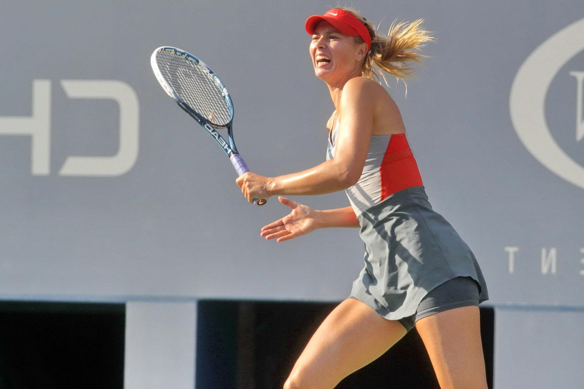 16P Maria Sharapova flashing her black panties at the US Open tennis tournament in N