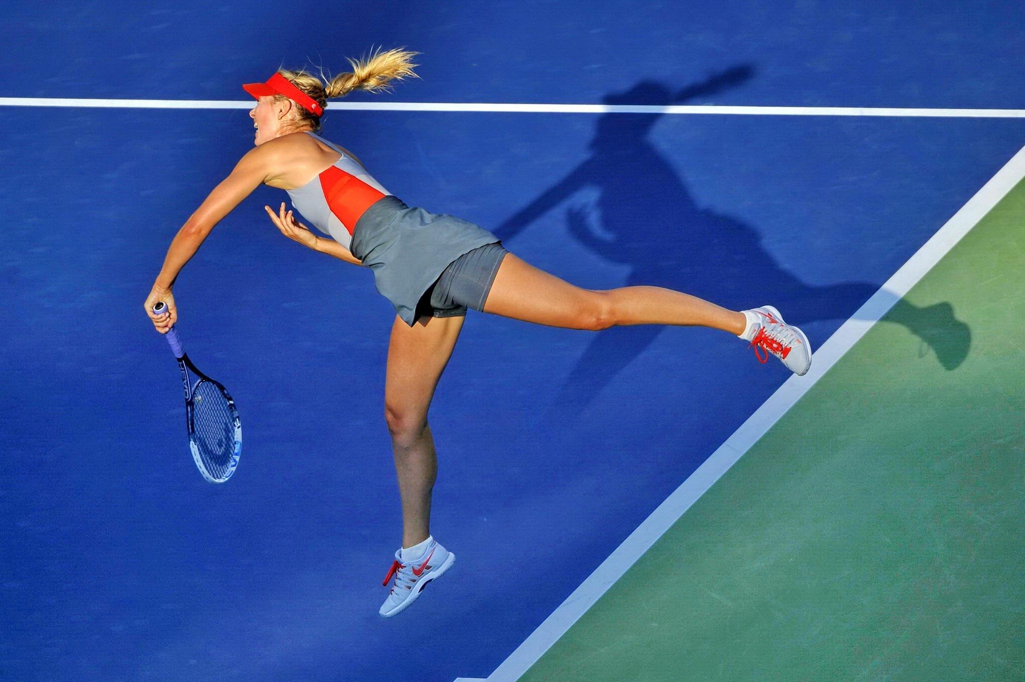 16P Maria Sharapova flashing her black panties at the US Open tennis tournament in N