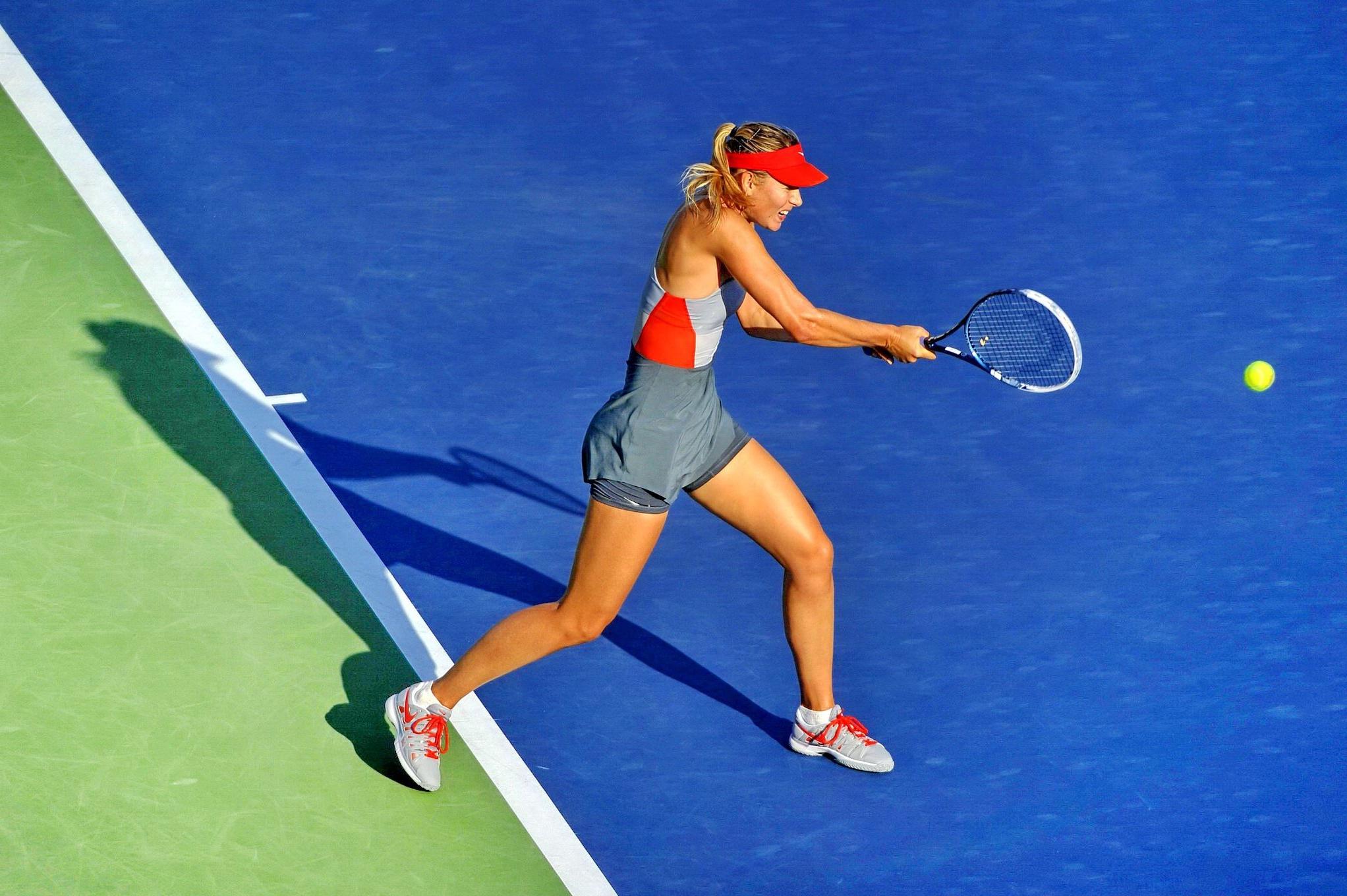 16P Maria Sharapova flashing her black panties at the US Open tennis tournament in N