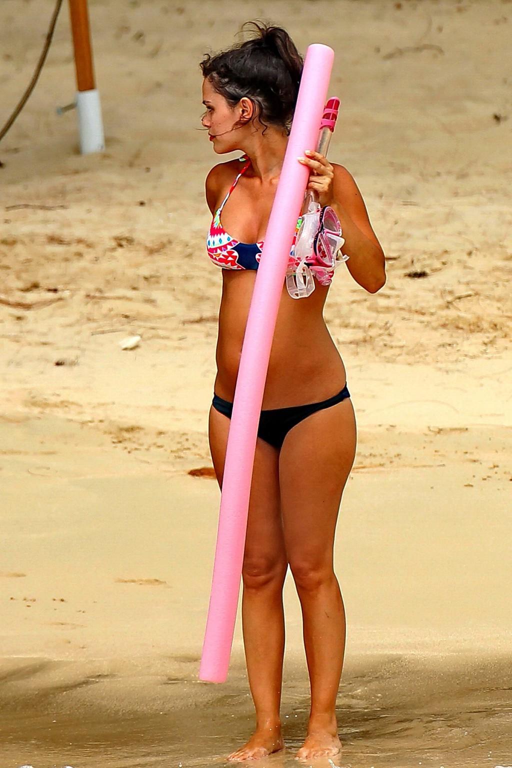 16P Rachel Bilson showing off her pregnant bikini body on a beach in Barbados