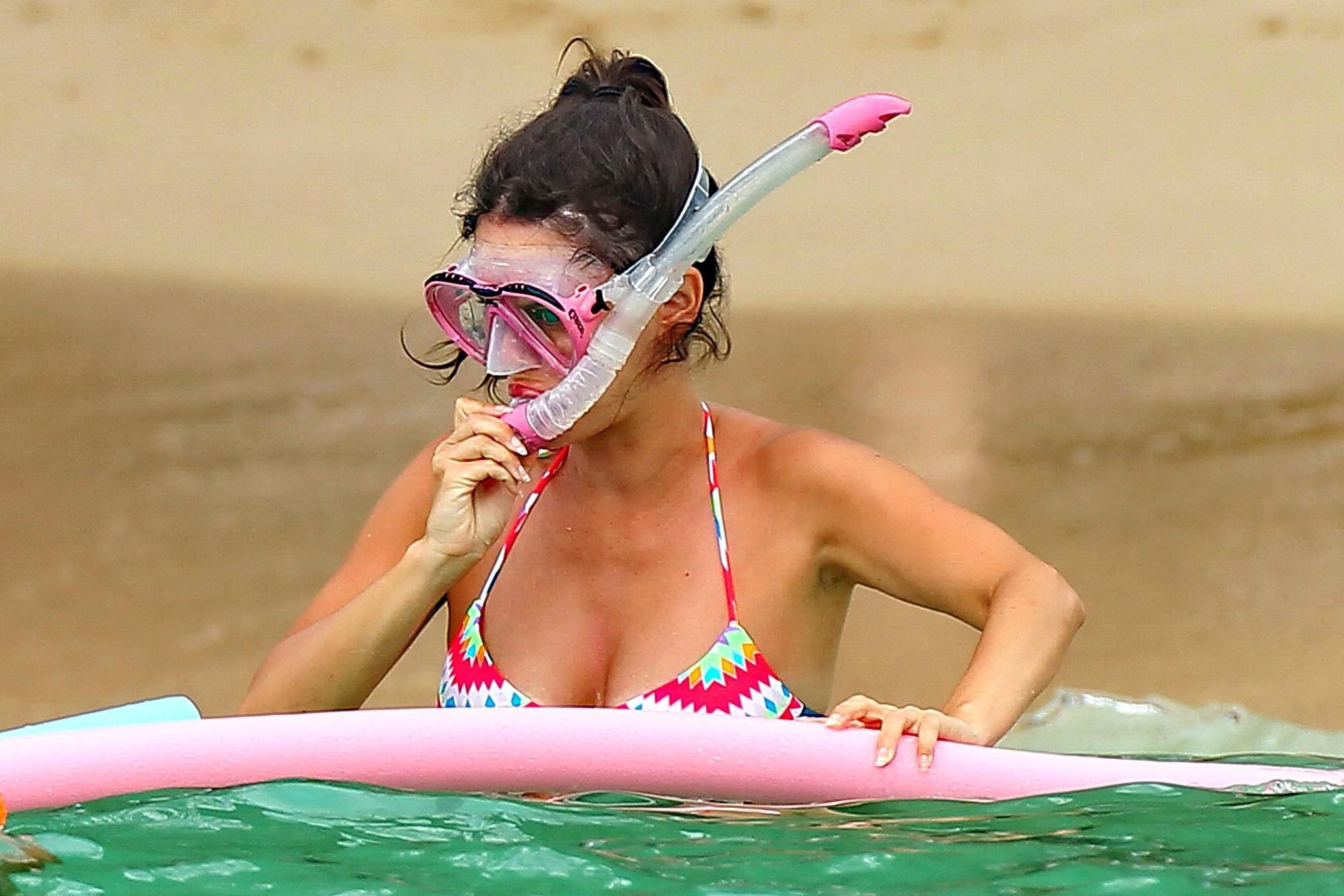 16P Rachel Bilson showing off her pregnant bikini body on a beach in Barbados